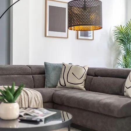 Exclusive & Duplex By Prestige Homes דירה בודפשט