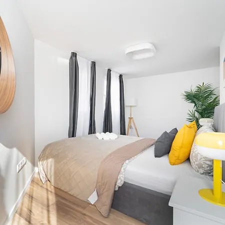 Exclusive & Duplex By Prestige Homes Budapeşte