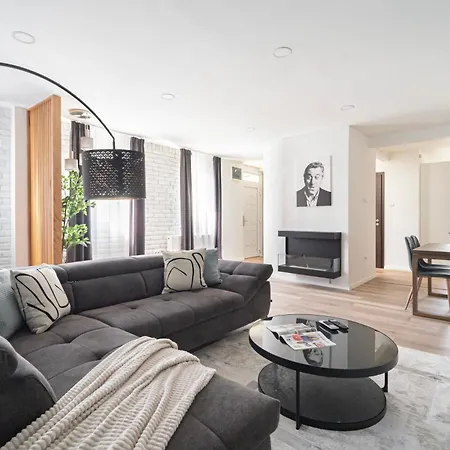 Exclusive & Duplex By Prestige Homes בודפשט